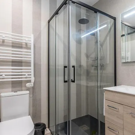 Moderno Y Amplio En El Centro شقة *